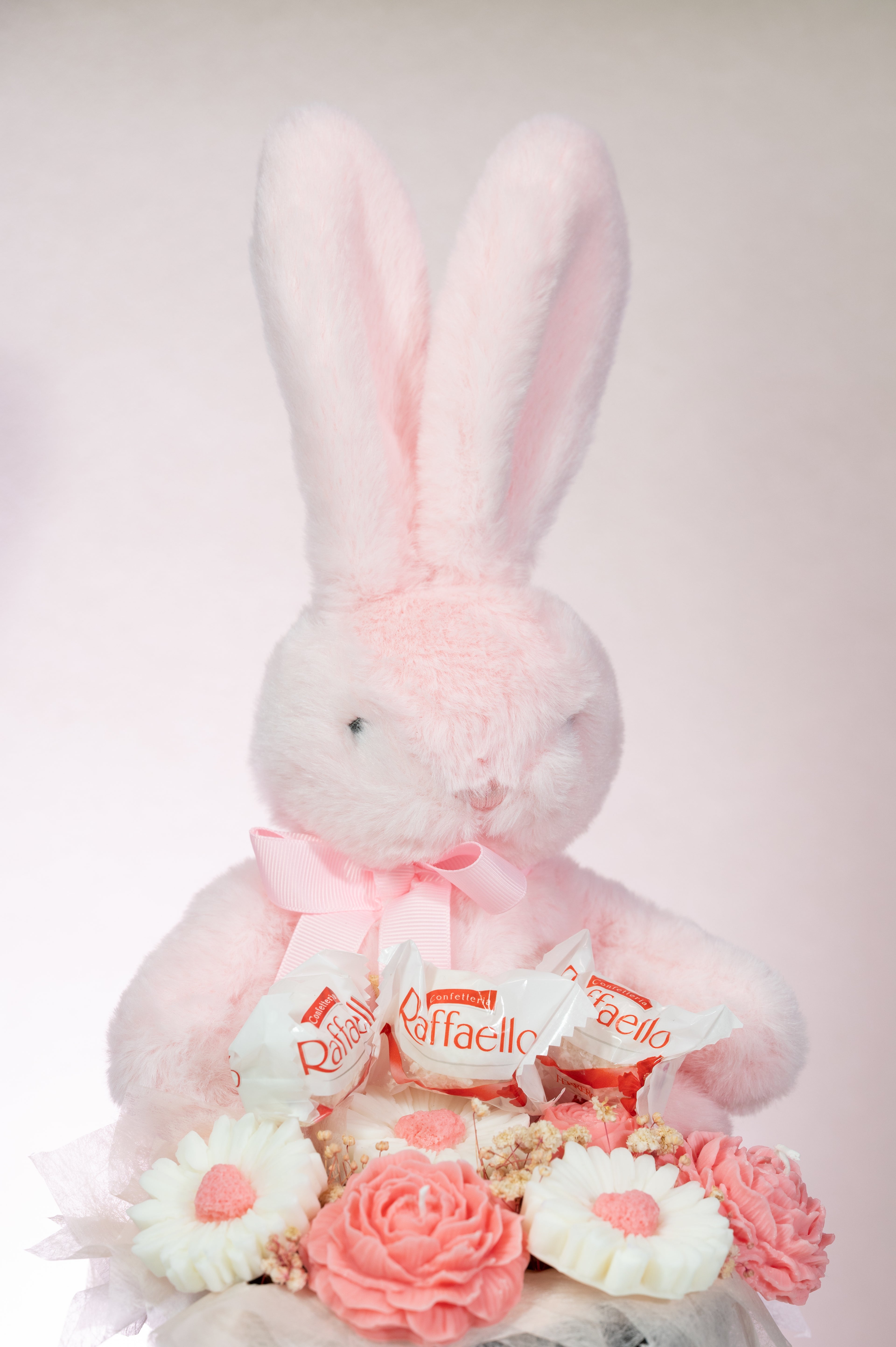Luz Candles Au - Bunny Bliss Candle Bouquet – Pink Bunny - close up front view