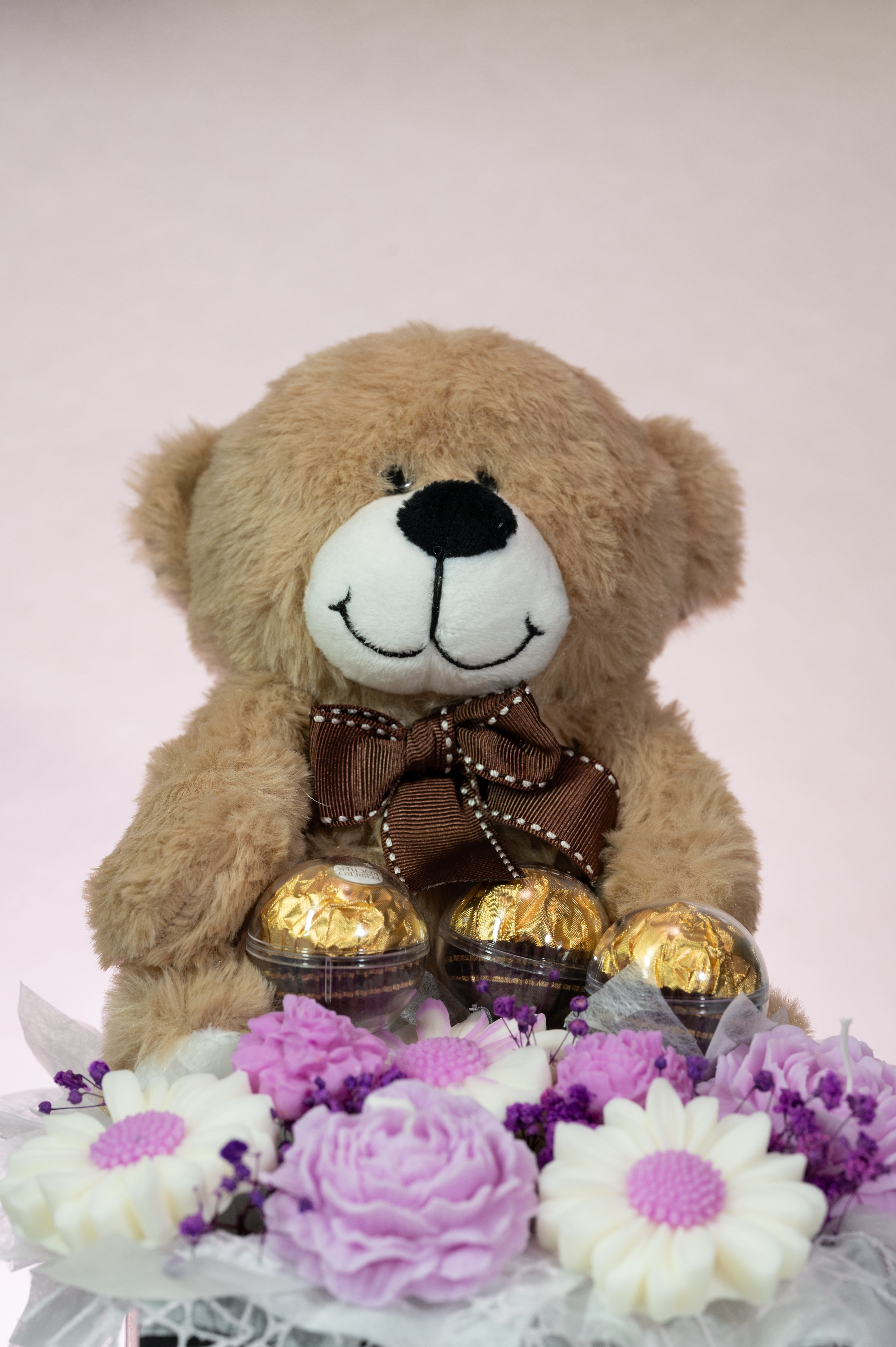Luz Candles Au - Soft Love Candle Bouquet – Brown Teddy Bear - front view close up